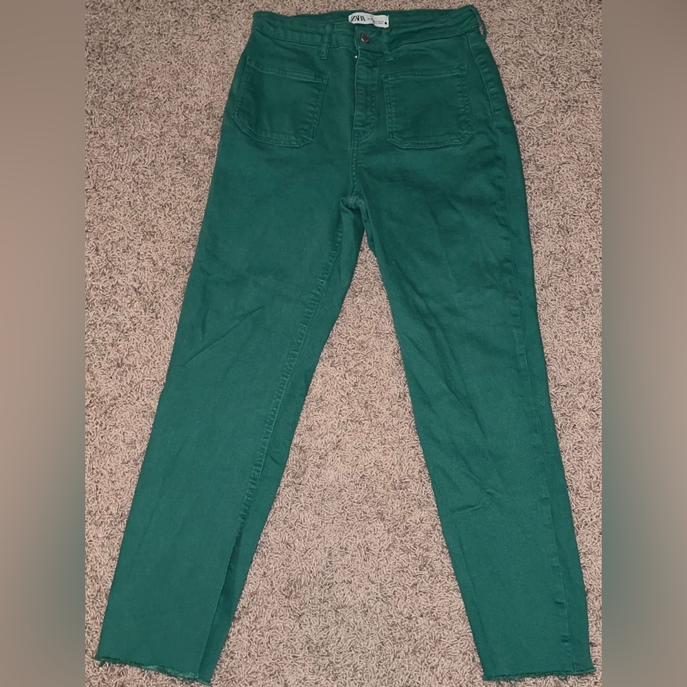 Zara Green High Rise Wide Leg Jeans Women’s Size 6.